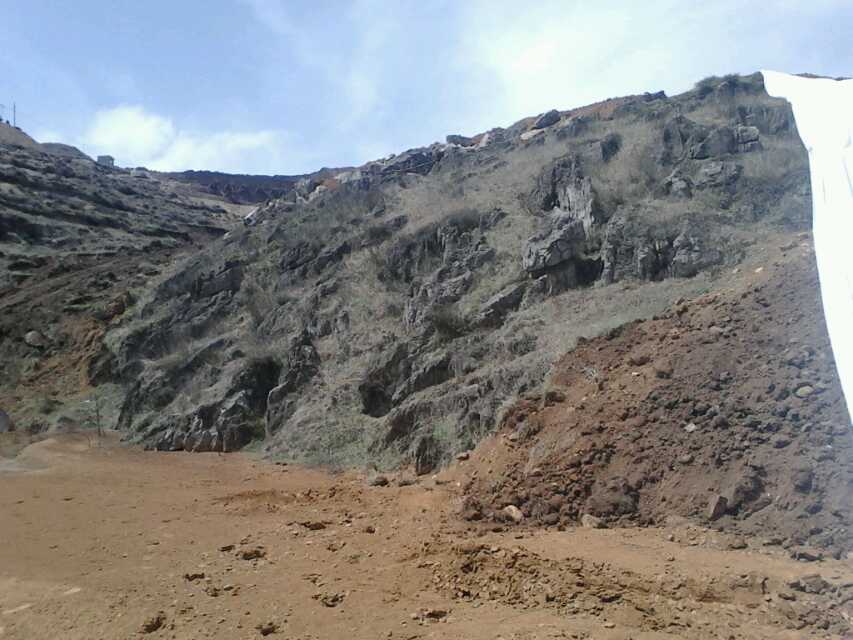 壩坡防浪護坡土工膜施工過程 土工膜價格貴嗎？